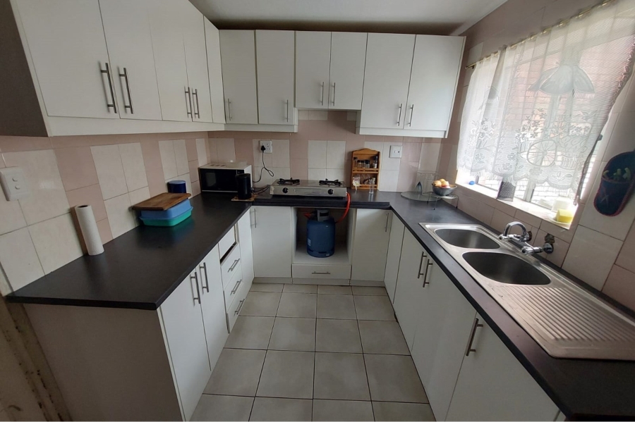 3 Bedroom Property for Sale in Westridge Western Cape